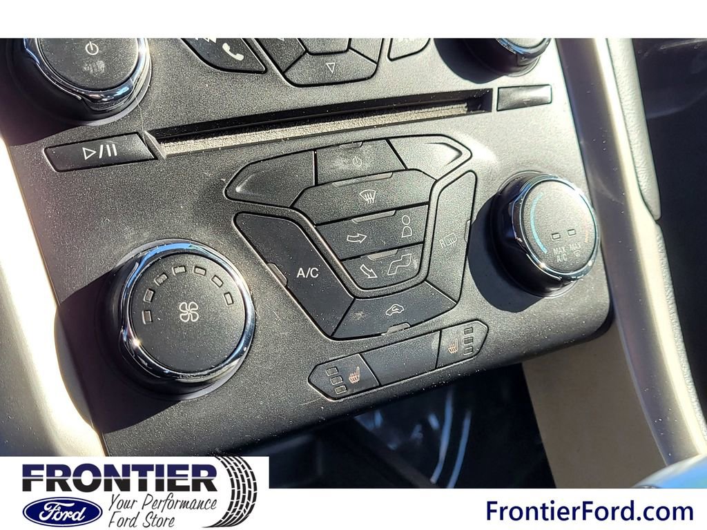 Used 2016 Ford Fusion SE w/ Equipment Group 202A image 24