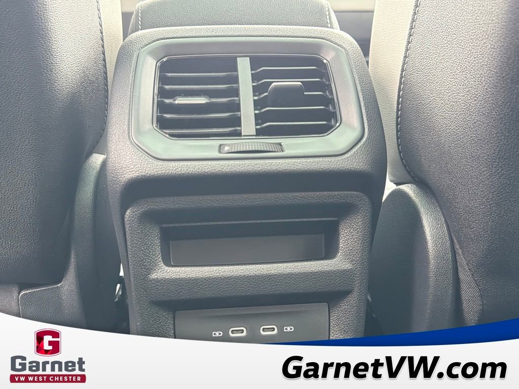 New 2026 Volkswagen Taos SE image 32