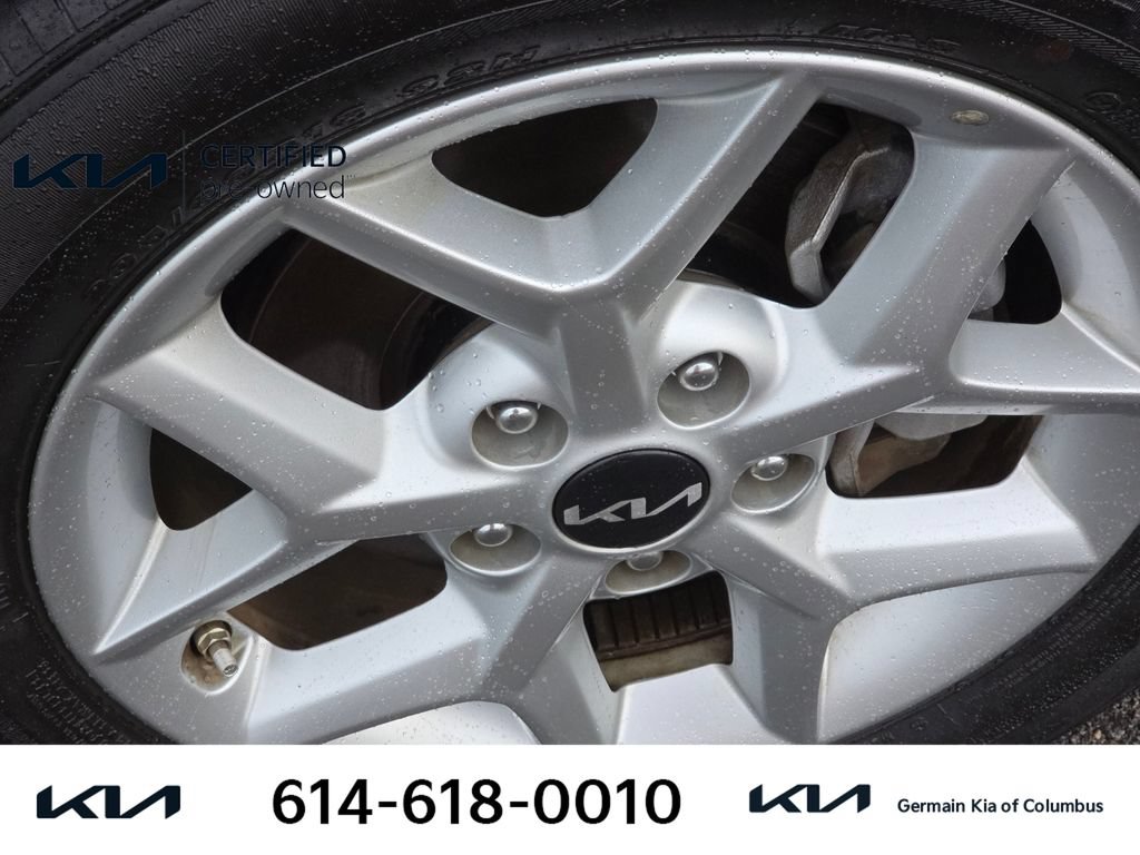 Certified 2025 Kia Soul LX w/ LX Technology Package FWD image 12