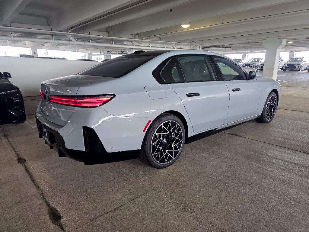 New 2027 BMW 740i w/ M Sport Package RWD image 4