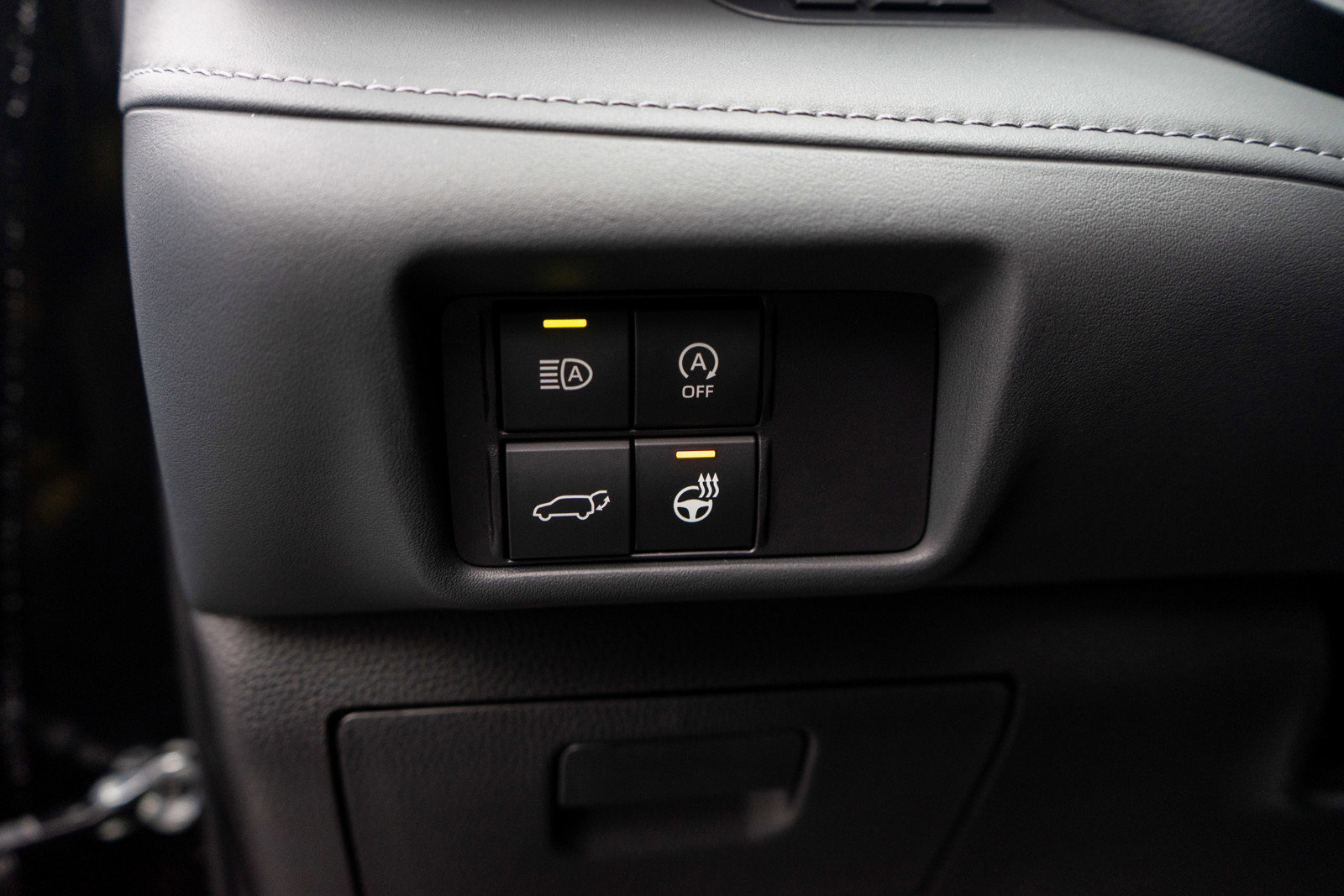 Used 2025 Toyota Highlander XLE image 16