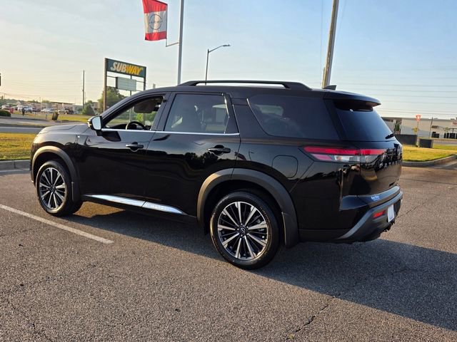 New 2026 Nissan Pathfinder Platinum w/ Cargo Package FWD image 10