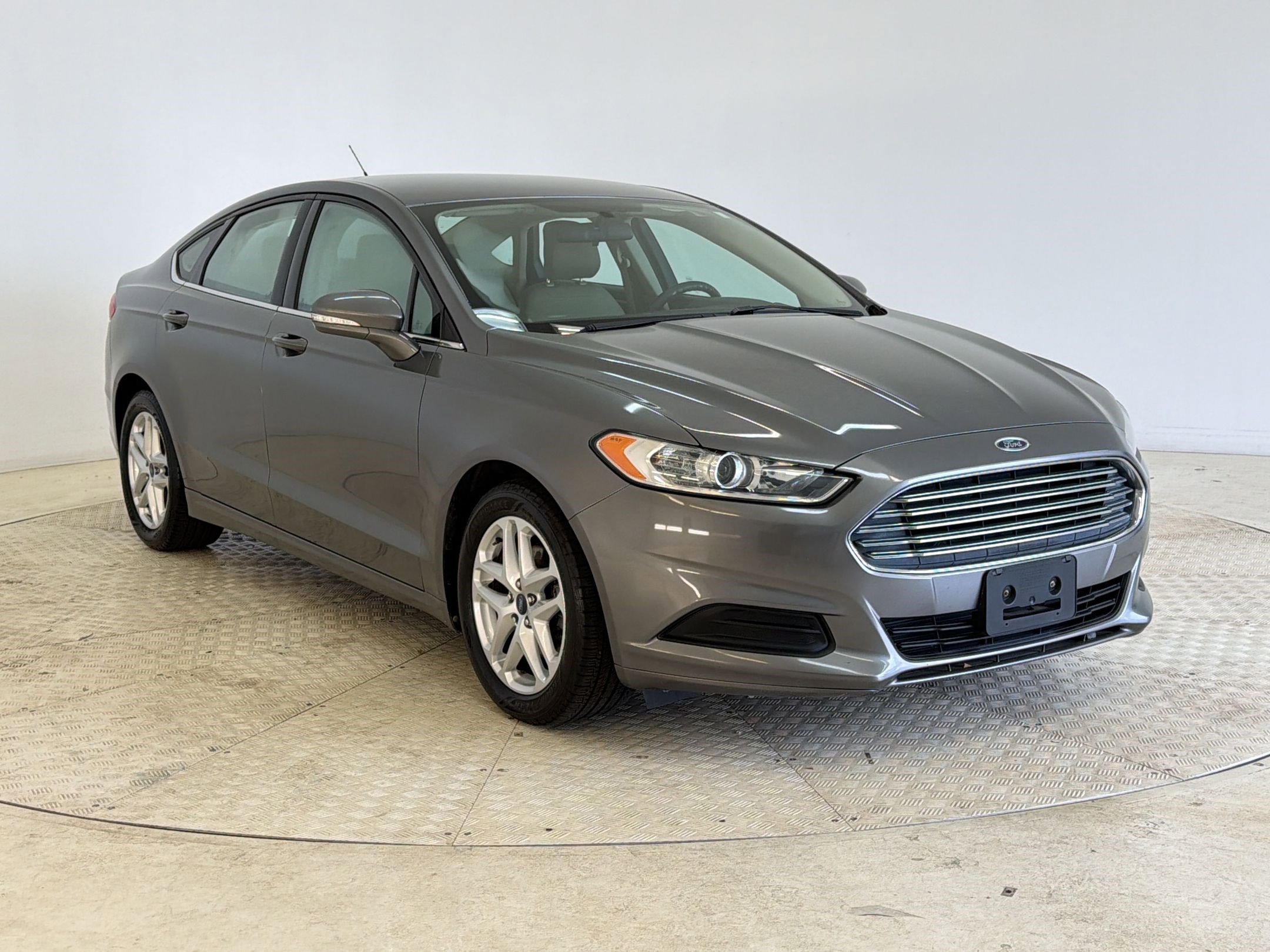 Used 2014 Ford Fusion SE image 7