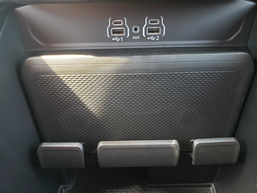 New 2026 RAM 1500 Express AWD/4WD image 16