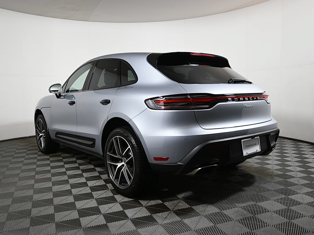 Used 2026 Porsche Macan AWD/4WD image 3