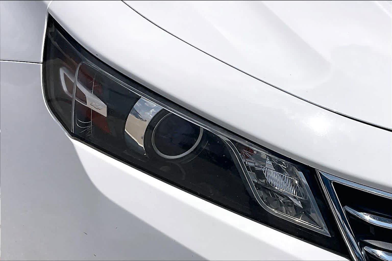 Used 2018 Chevrolet Impala LT FWD image 27