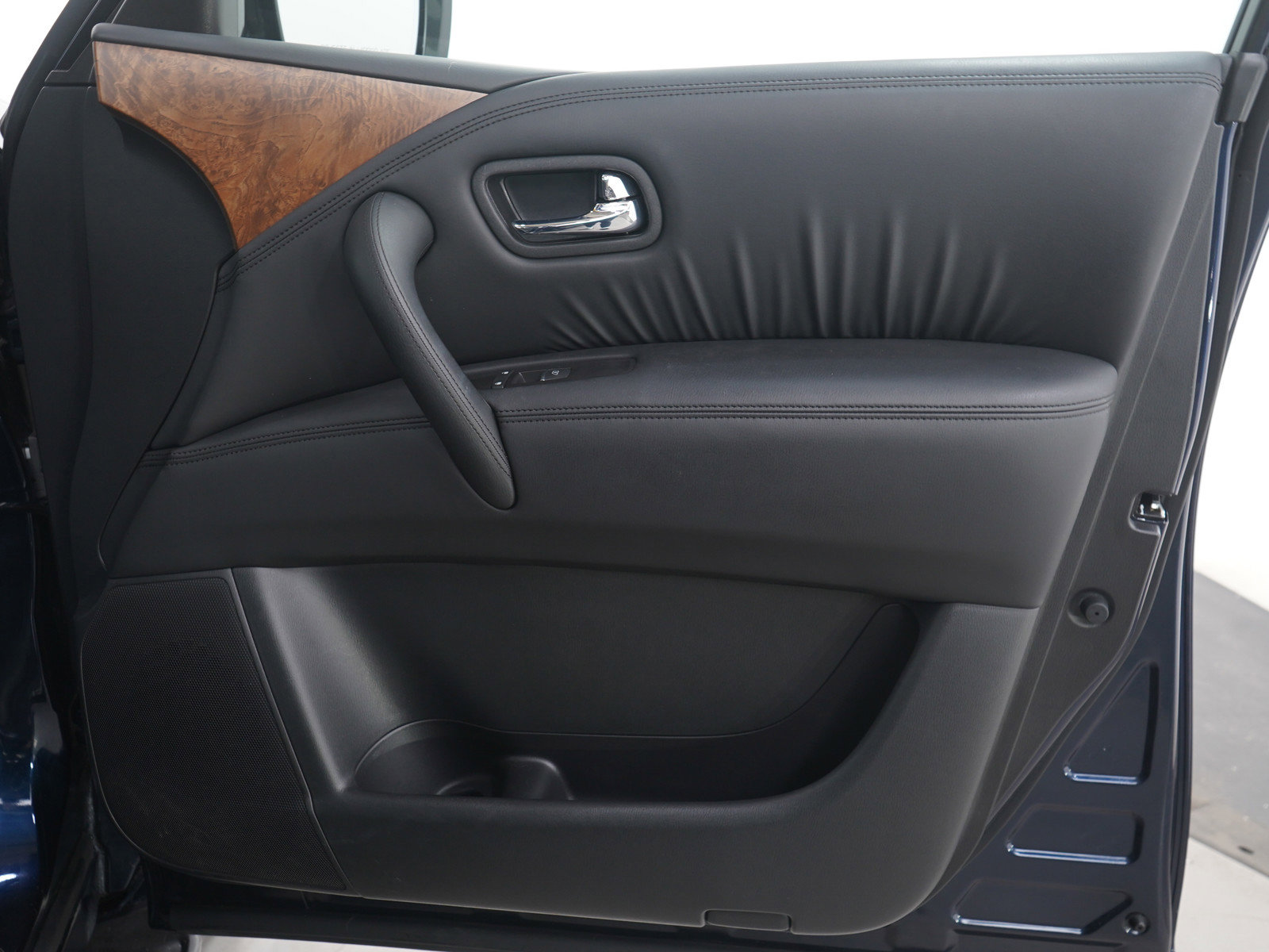 Used 2024 Nissan Armada SL w/ Cargo Package image 14