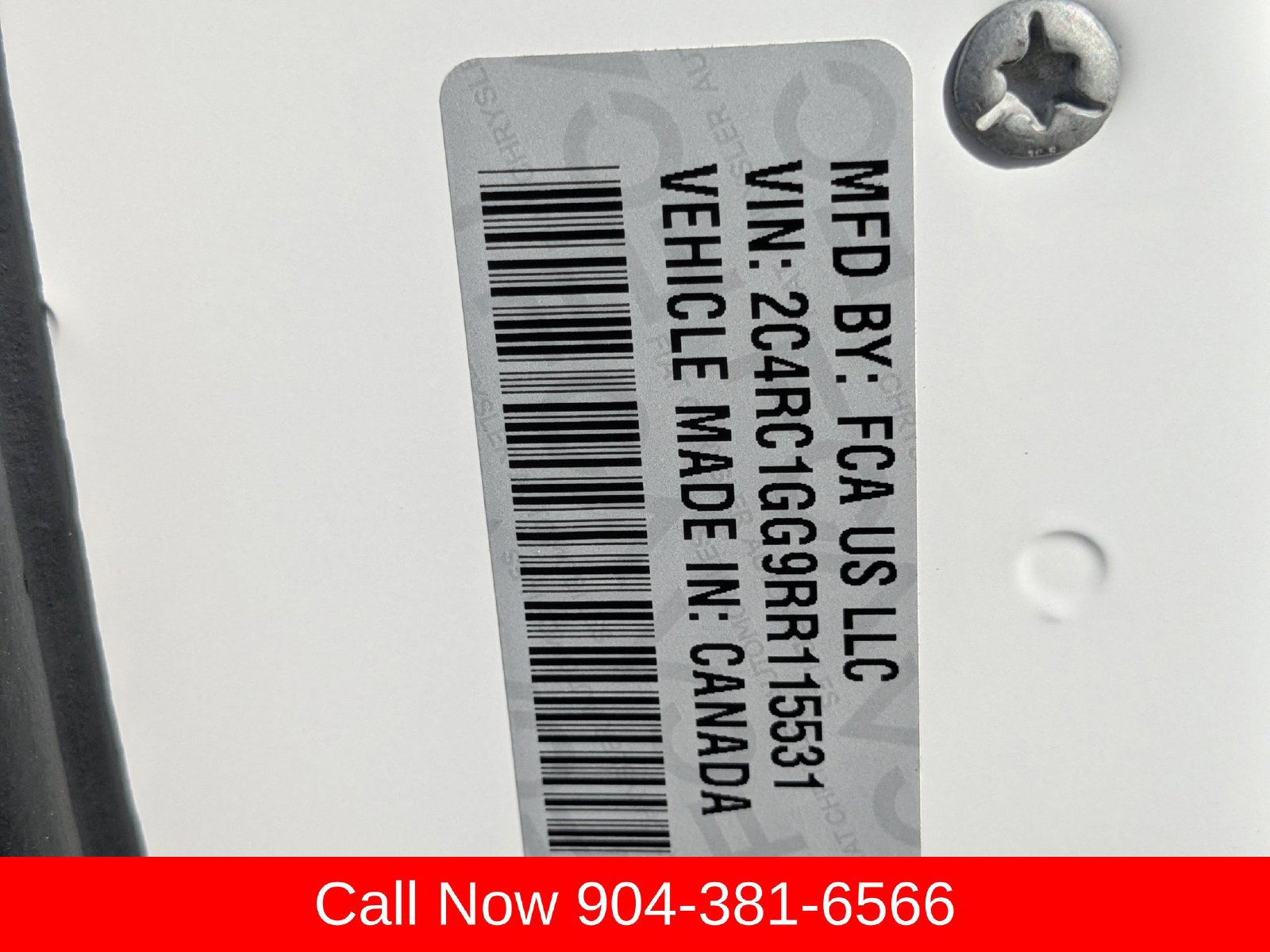 Used 2024 Chrysler Pacifica Limited FWD image 19