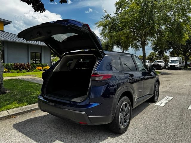 Used 2026 Nissan Rogue SV FWD image 20