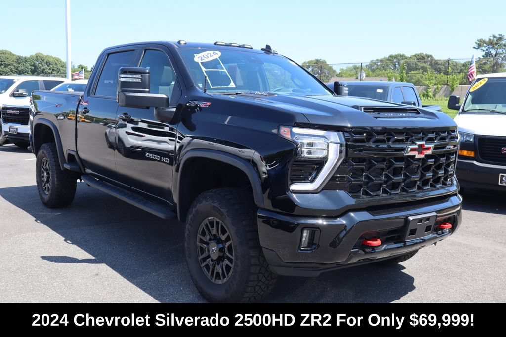 Used 2024 Chevrolet Silverado 2500 ZR2 w/ Technology Package AWD/4WD image 2