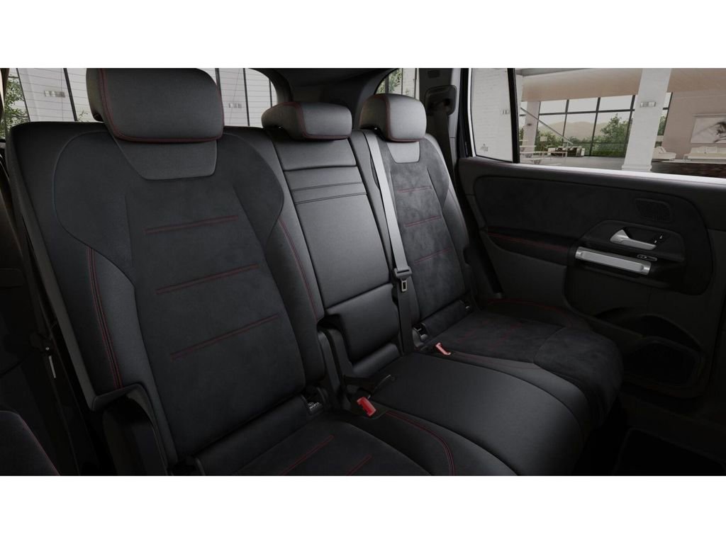New 2026 Mercedes-Benz GLB 250 4MATIC image 5