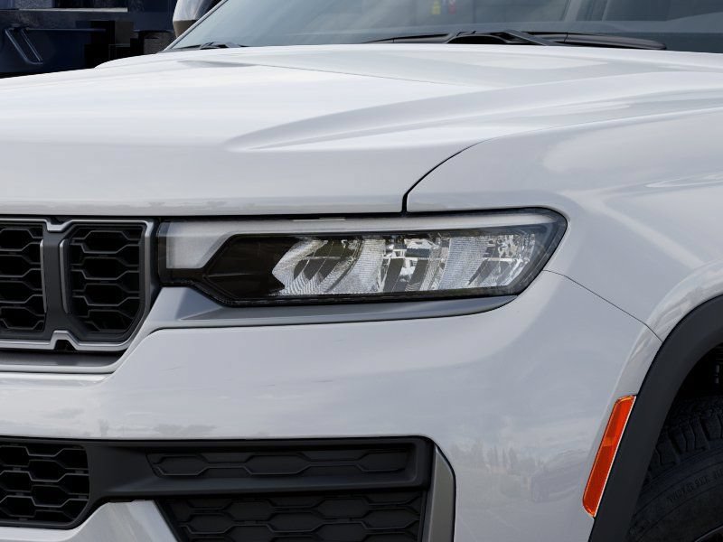 New 2026 Jeep Grand Cherokee Altitude AWD/4WD image 11