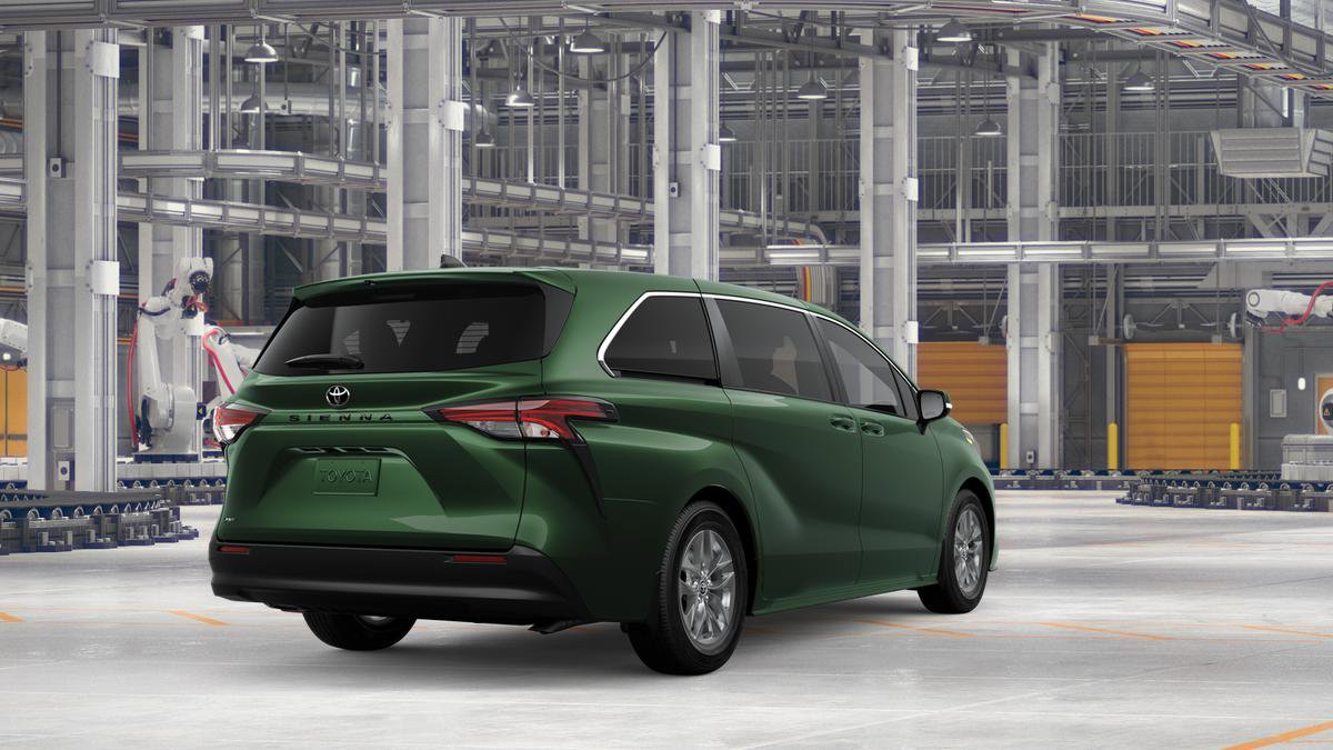 New 2026 Toyota Sienna LE image 9