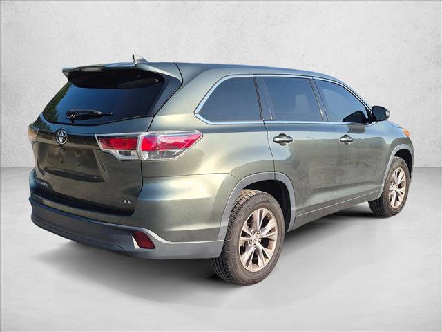Used 2015 Toyota Highlander Plus FWD image 5