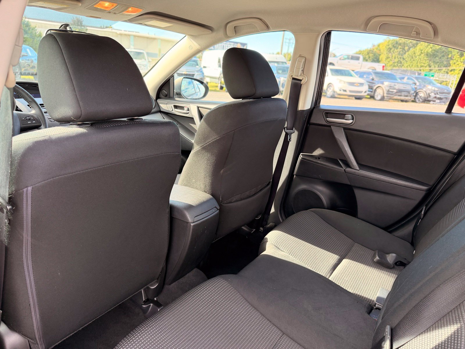 Used 2012 MAZDA MAZDA3 i Touring FWD image 18