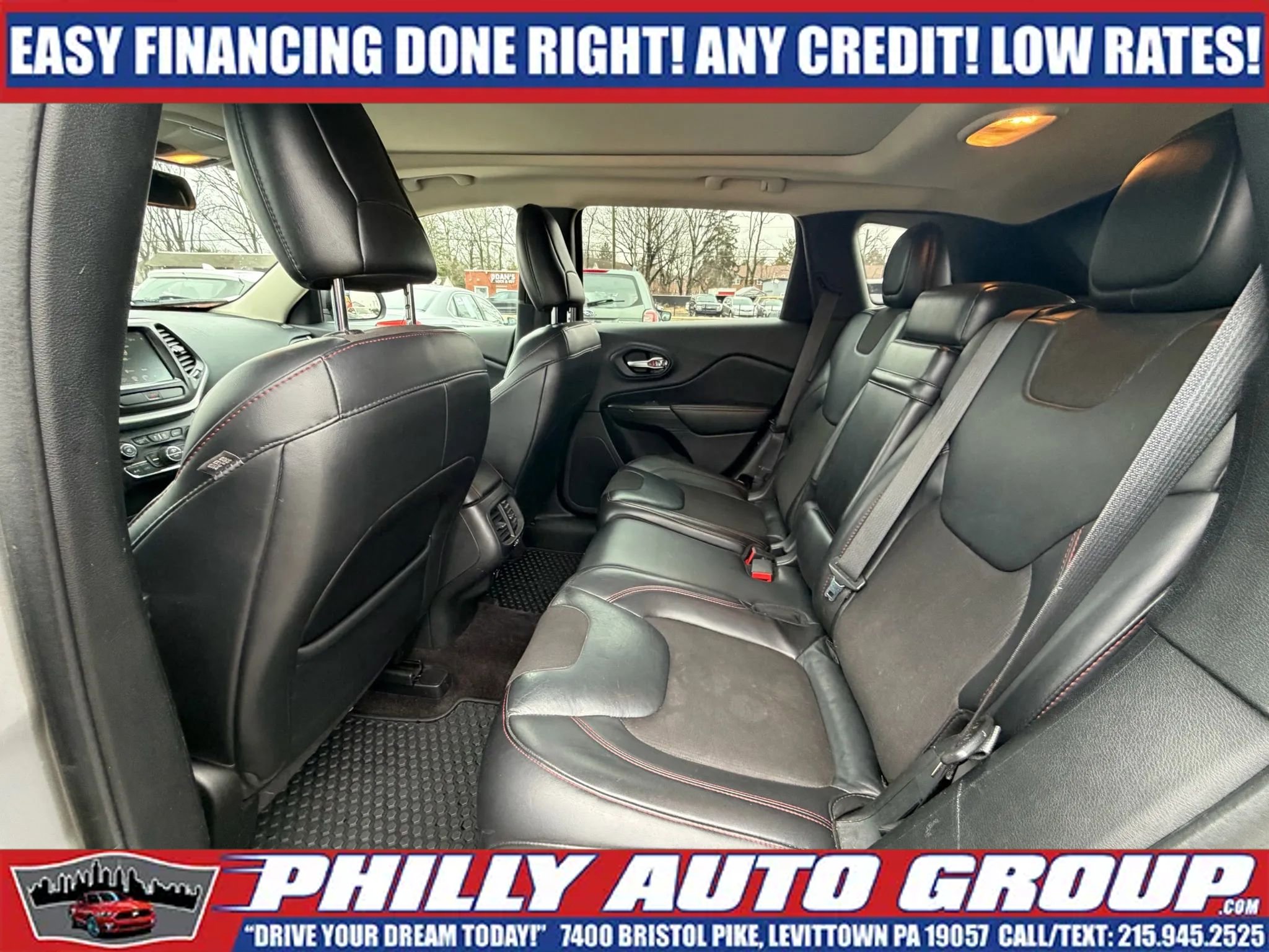 Used 2016 Jeep Cherokee Trailhawk w/ Comfort & Convenience Group image 17