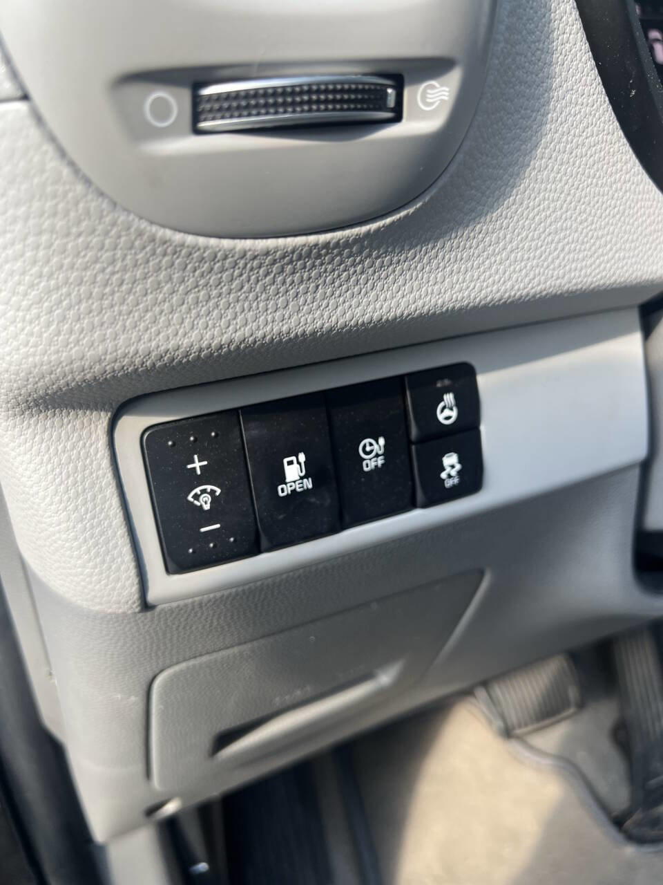 Used 2017 Kia Soul EV + image 19