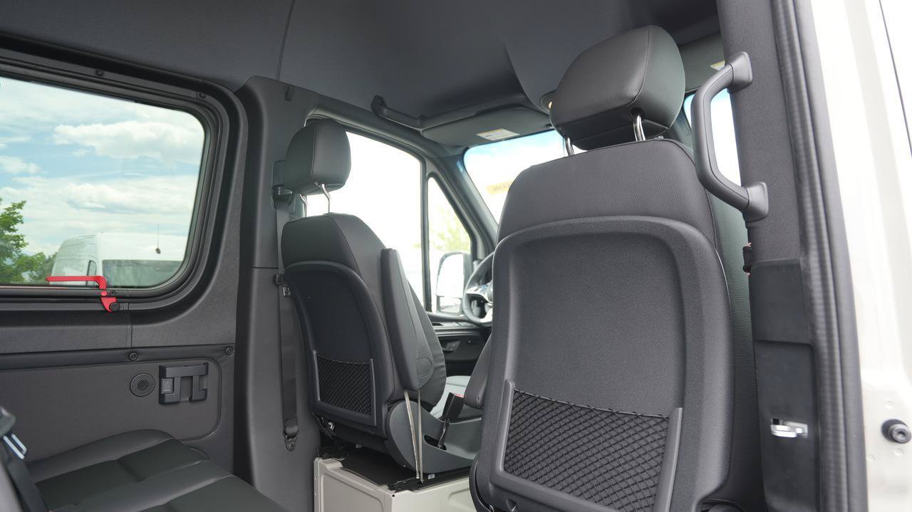 New 2026 Mercedes-Benz Sprinter 2500 image 12