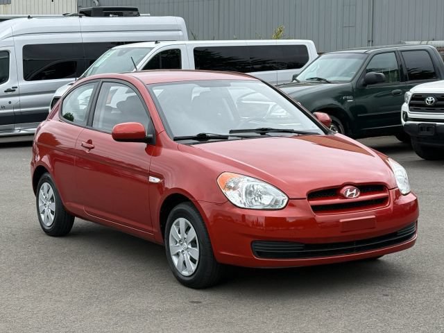 Used 2010 Hyundai Accent GS FWD image 1