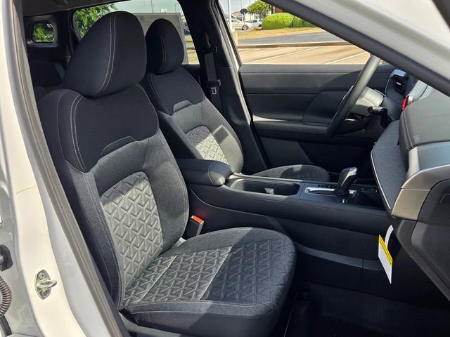 New 2026 Nissan Kicks SV image 16