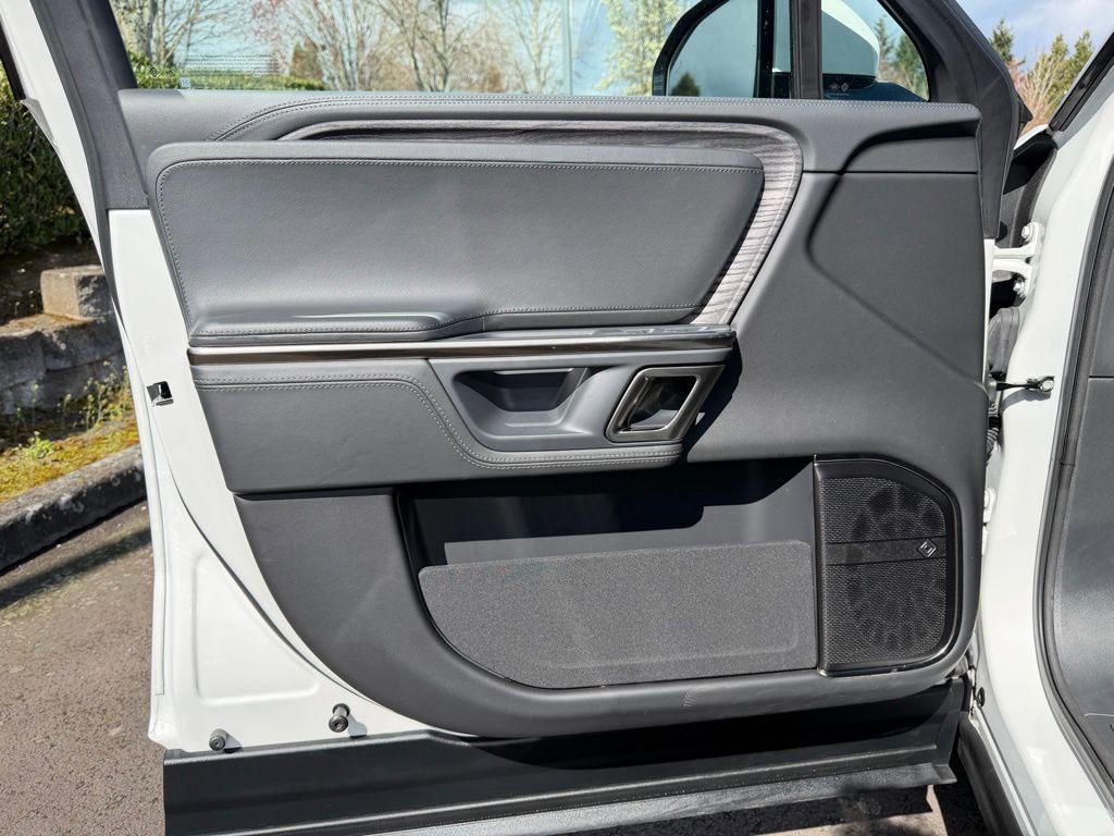 Used 2024 Rivian R1T Adventure image 11