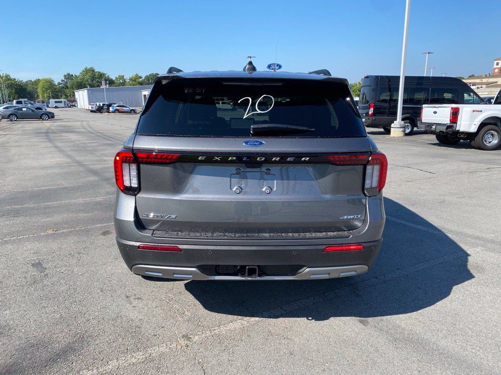 New 2026 Ford Explorer Active w/ Active Comfort Package AWD/4WD image 6
