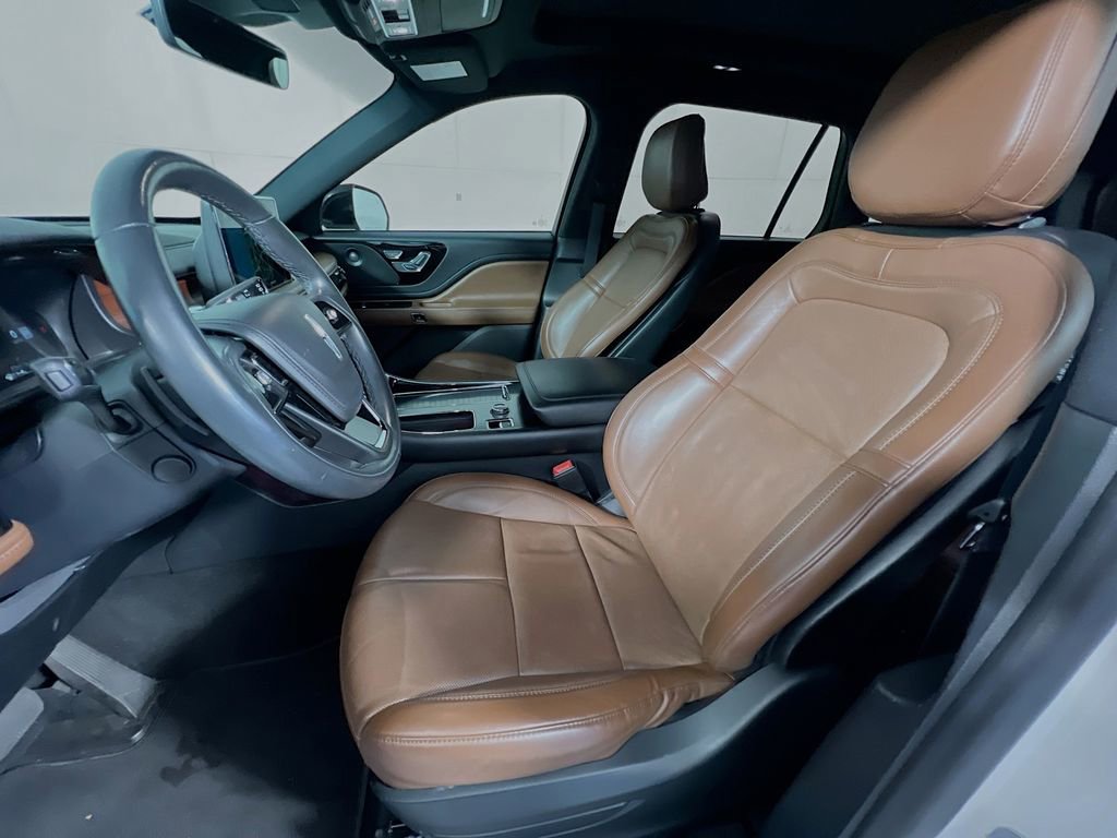Used 2020 Lincoln Aviator Reserve w/ Equipment Group 201A AWD/4WD image 9