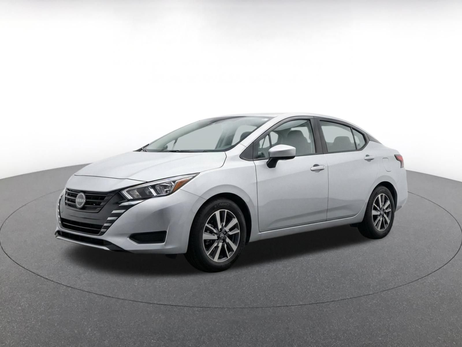 Used 2025 Nissan Versa SV FWD image 7
