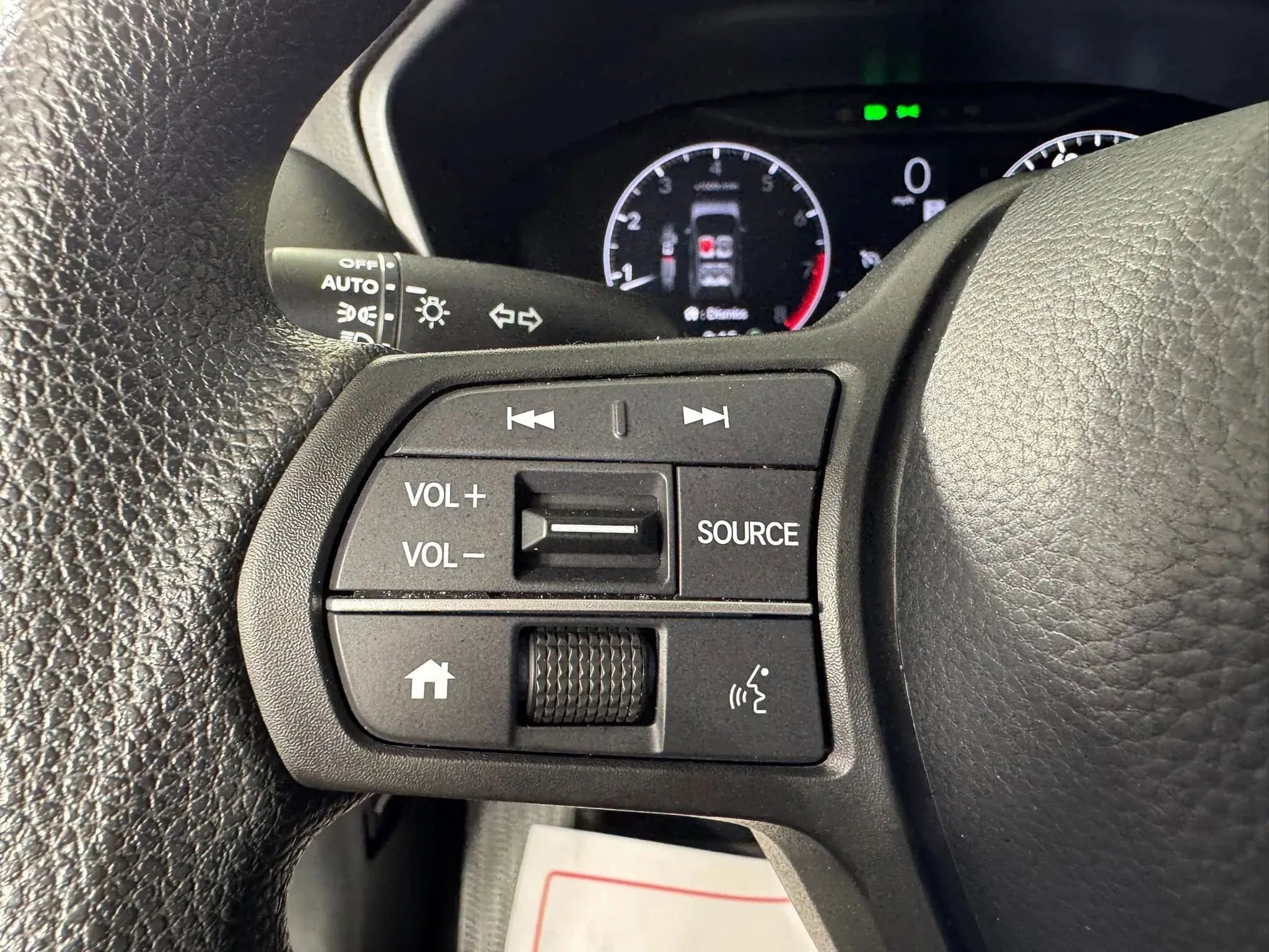 Used 2023 Honda HR-V LX image 15