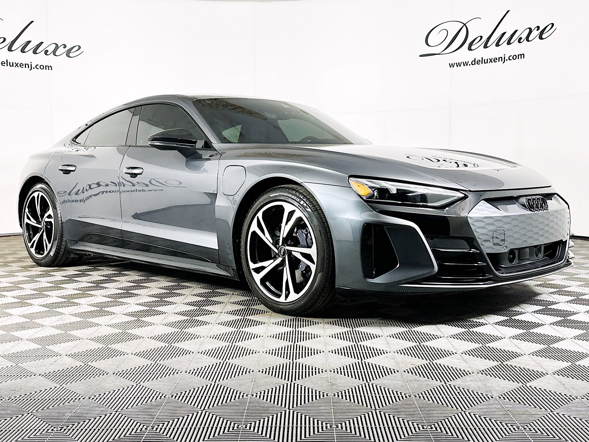 Used 2024 Audi e-tron GT Premium Plus image 1