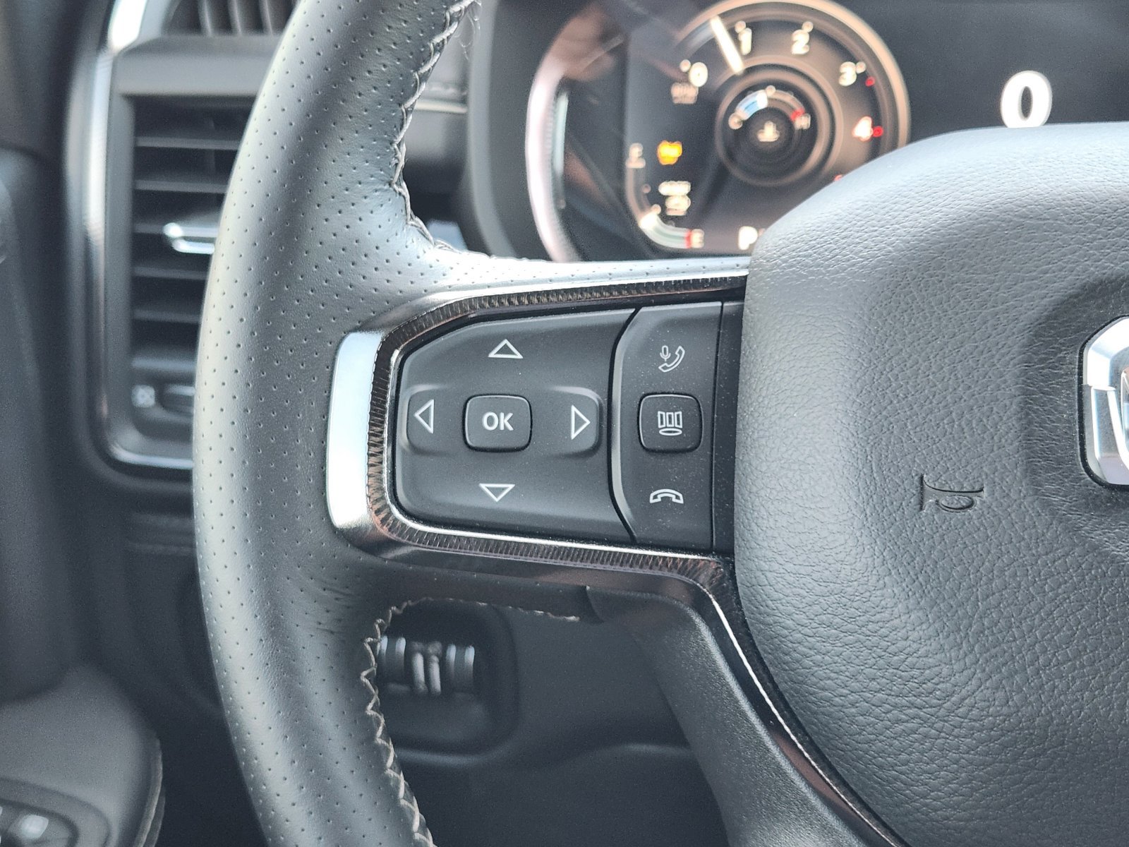 Used 2025 RAM 2500 Rebel w/ Rebel Level 2 Equipment Group AWD/4WD image 33