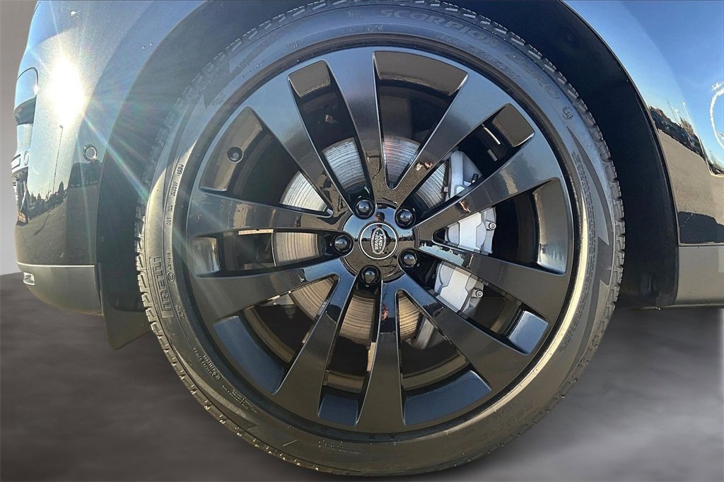 Used 2024 Land Rover Range Rover Sport SE image 8