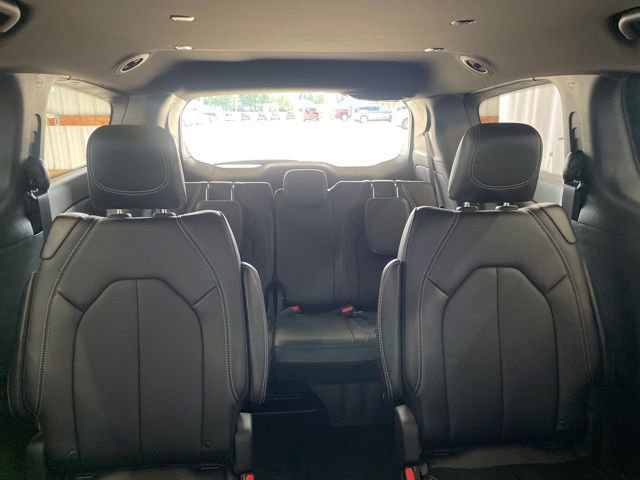 New 2026 Chrysler Pacifica Select image 33