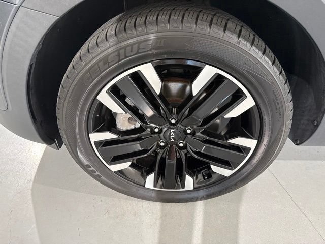 Used 2023 Kia Telluride SX Prestige AWD/4WD image 5
