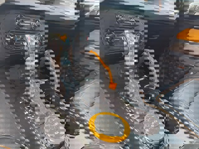 Used 2021 Ford Bronco Badlands image 28