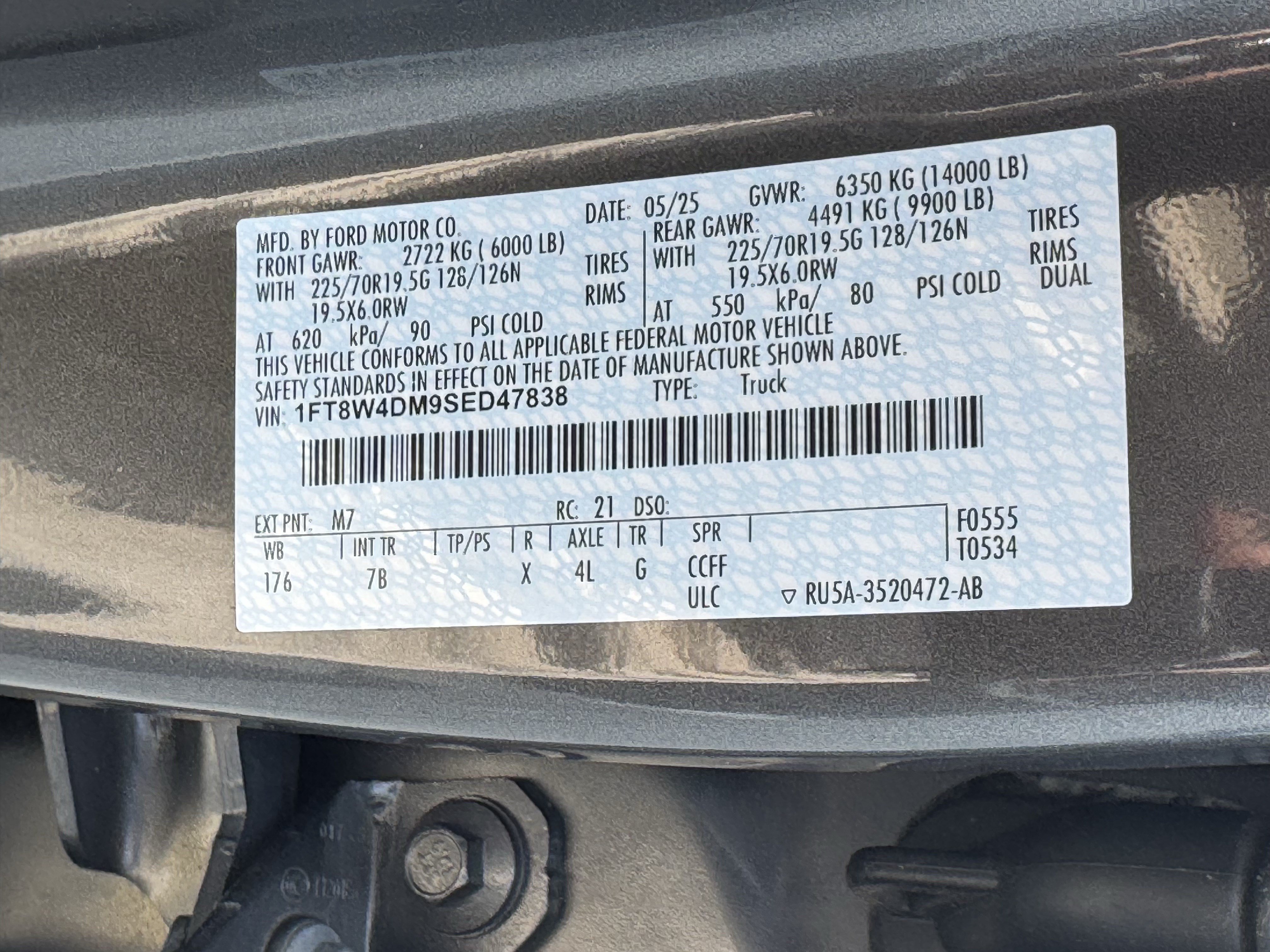 Certified 2025 Ford F450 Platinum w/ FX4 Off-Road Package AWD/4WD image 39