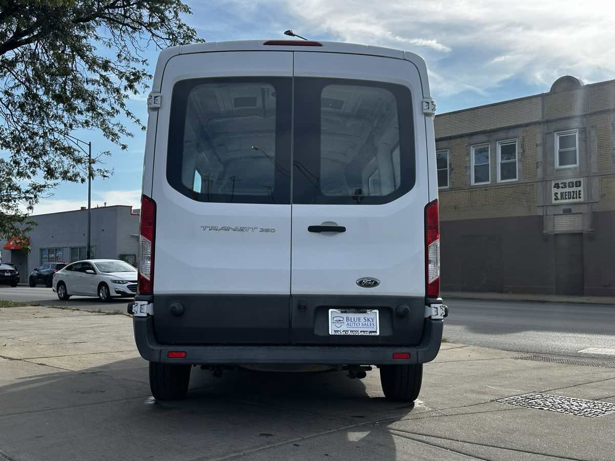 Used 2017 Ford Transit 350 XL image 5