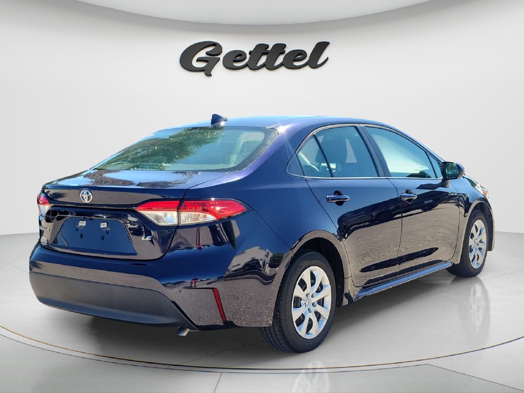 Used 2023 Toyota Corolla LE FWD image 5
