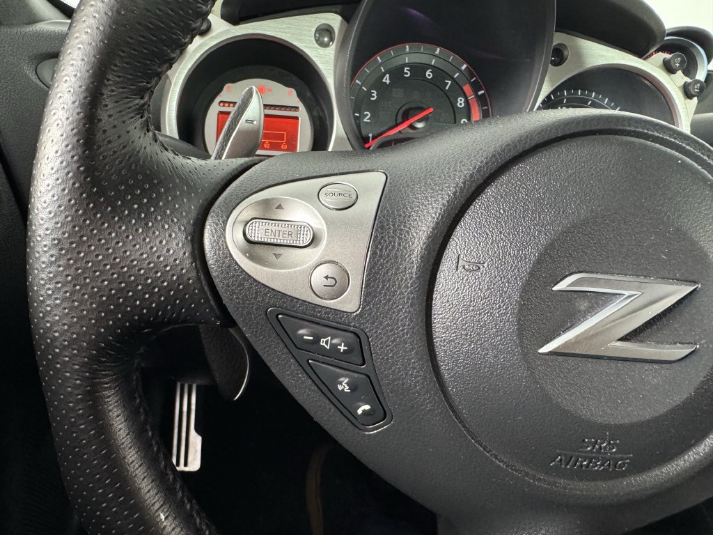 Used 2010 Nissan 370Z Touring w/ Sport Pkg RWD image 12