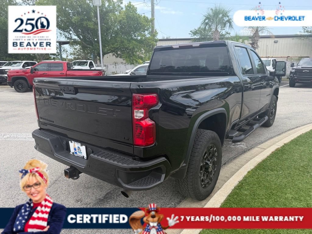 Used 2023 Chevrolet Silverado 2500 LT w/ Midnight Edition AWD/4WD image 4