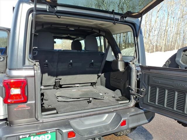 Used 2025 Jeep Wrangler Rubicon image 15