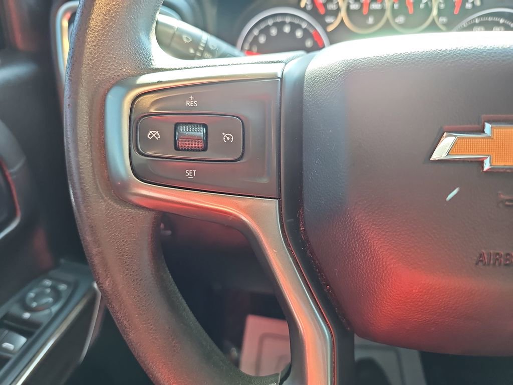 Used 2020 Chevrolet Silverado 1500 LT image 20