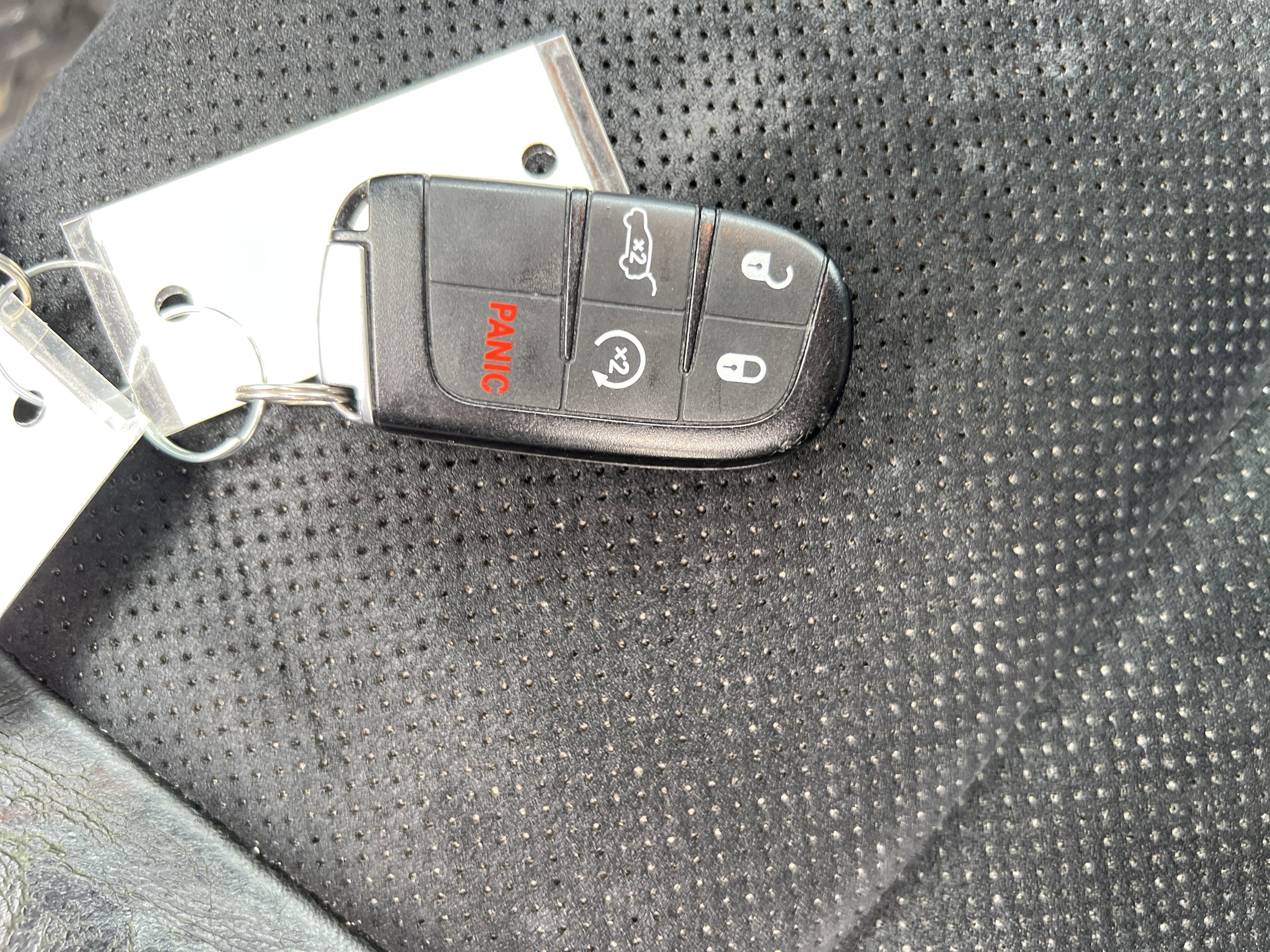 Used 2018 Jeep Grand Cherokee Altitude RWD image 35