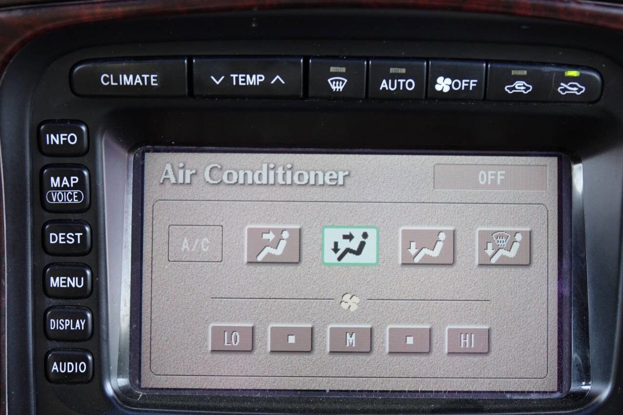 Used 2002 Toyota Land Cruiser AWD/4WD image 70