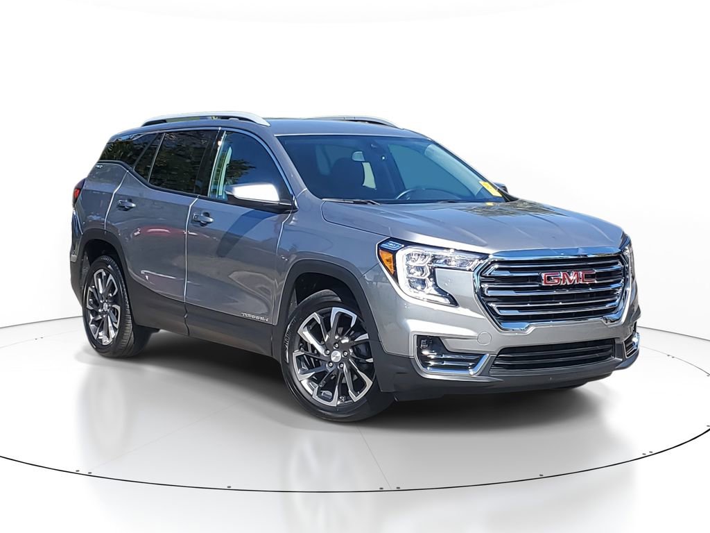 Used 2024 GMC Terrain SLT w/ LPO, Floor Liner Package image 1