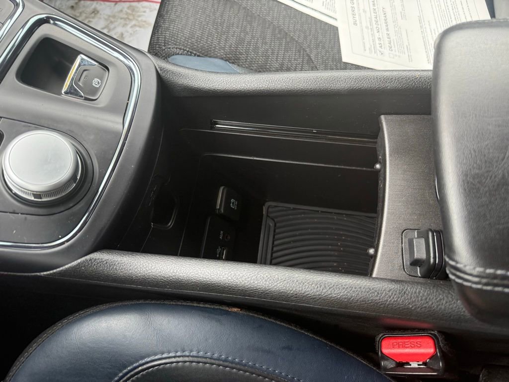 Used 2016 Chrysler 200 S w/ Navigation & Sound Group I image 14