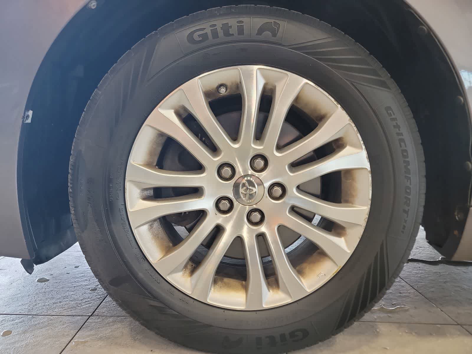 Used 2016 Toyota Sienna XLE FWD image 12