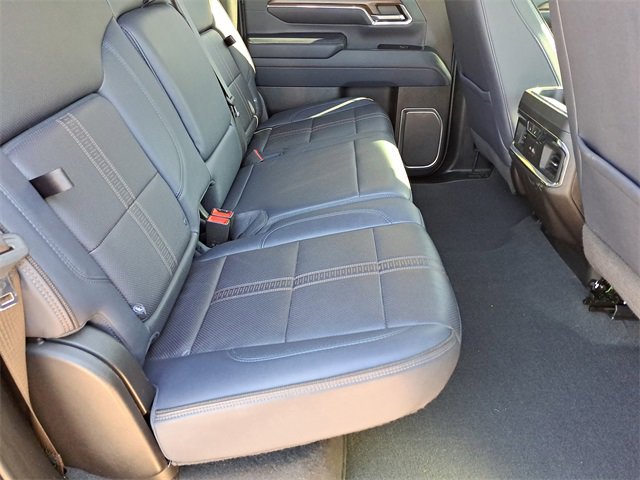 Used 2024 Chevrolet Silverado 3500 High Country image 26