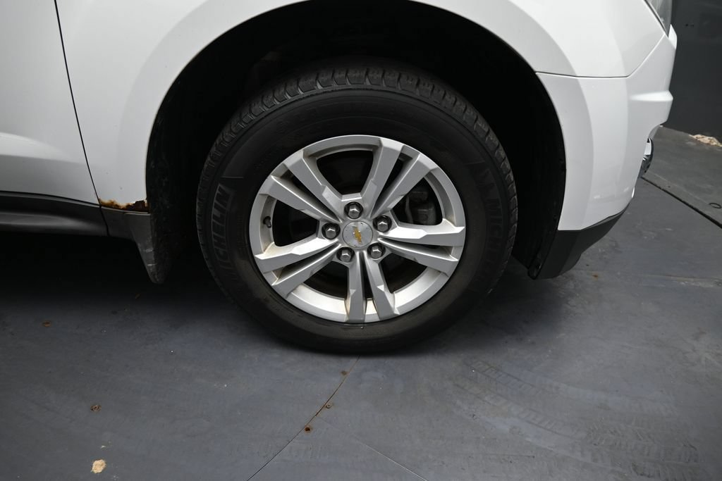 Used 2013 Chevrolet Equinox LT AWD/4WD image 16