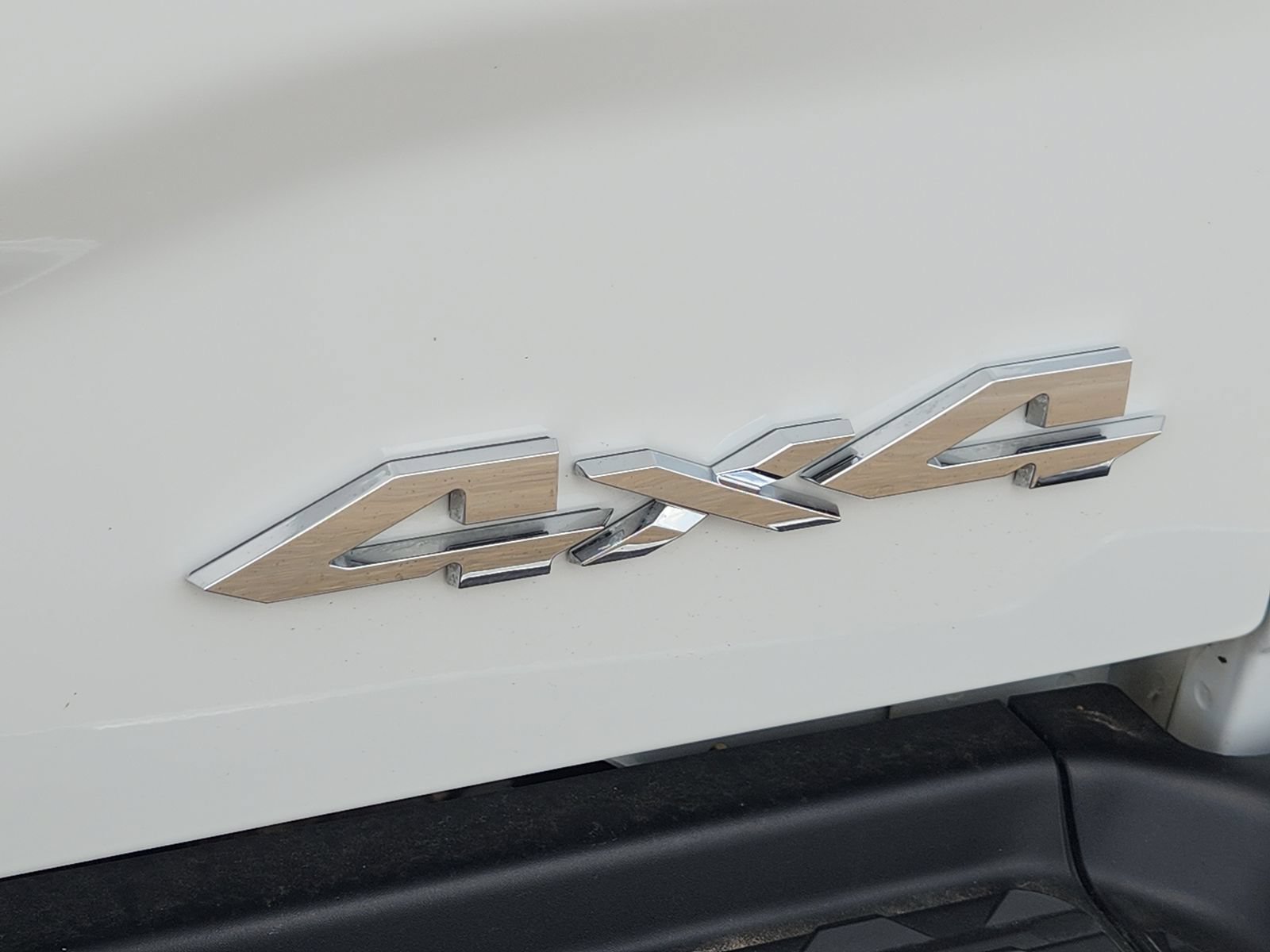 Used 2024 RAM 2500 Tradesman w/ Chrome Appearance Group AWD/4WD image 14